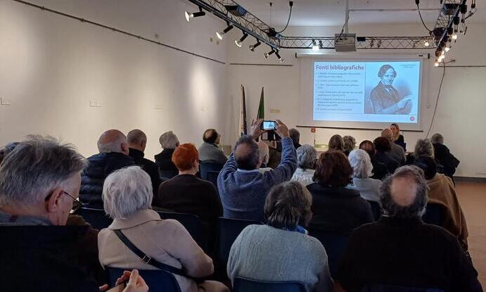 Pubblico presente alla conferenza sui toponimi fiesolani, tenutasi presso la Sala Costantini il 1 marzo 2025