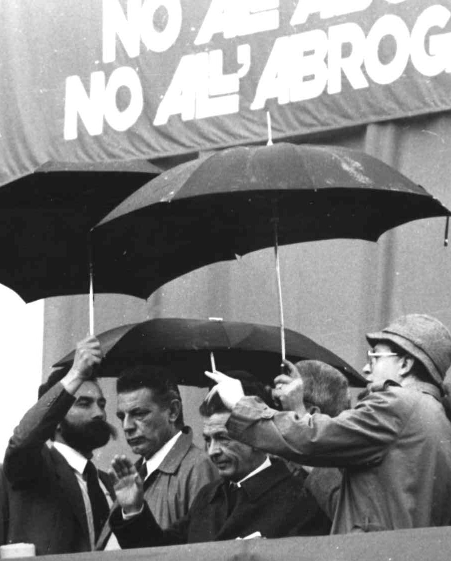 Comizio di Enrico Berlinguer durante la manifestazione in difesa della Legge 194, Firenze 1980